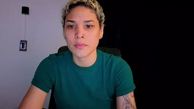 Snapshot of Charlee_pink chatting on 15, 7, 2026 Charlee pink online show from 15, 7, 2026