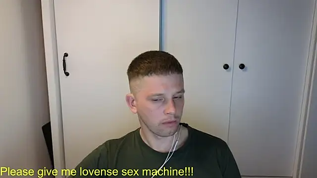 Snapshot of BigL0ve chatting on 19, 5, 2026 BigL0ve online show from 19, 5, 2026