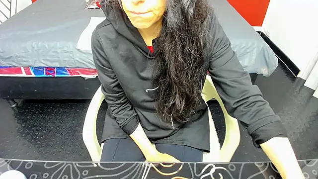 Abrillee1 online show from 13, 2, 2025