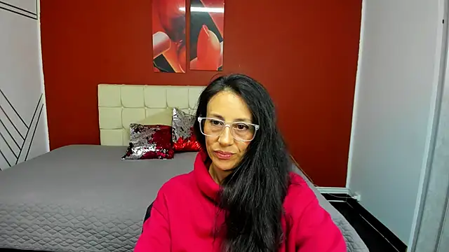 Abrillee1 online show from 24, 2, 2025