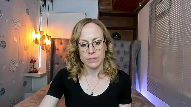 Snapshot of SammySanders chatting on 8, 2, 2025 SammySanders online show from 8, 2, 2025