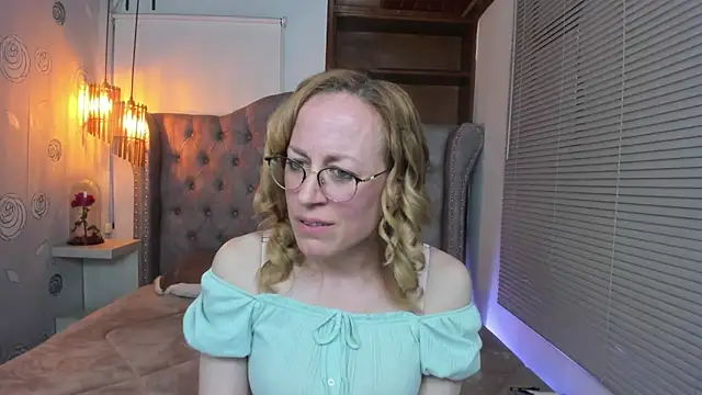 Snapshot of SammySanders chatting on 28, 2, 2025 SammySanders online show from 28, 2, 2025