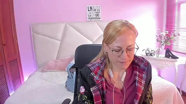 Snapshot of SammySanders chatting on 11, 5, 2026 SammySanders online show from 11, 5, 2026