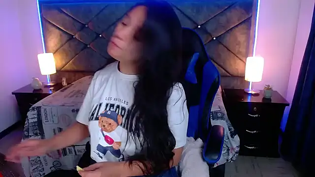 Julietacollins06 online show from 2, 12, 2025