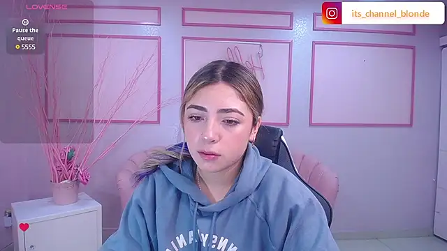 channel blonde a online show from 20, 12, 2024