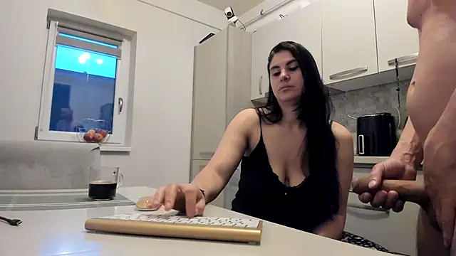 Snapshot of cuplu29 chatting on 1, 6, 2026 cuplu29 online show from 1, 6, 2026