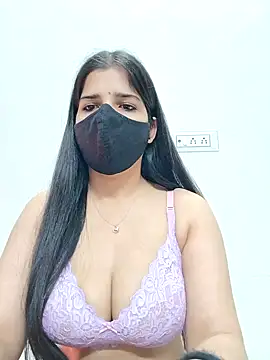 Snapshot of aaliya_bhattt chatting on 26, 12, 2024 aaliya bhattt online show from 26, 12, 2024