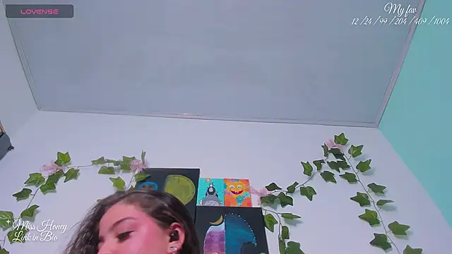 Mxss Honey online show from 13, 9, 2025