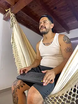 Snapshot of AndresSmith__ chatting on 4, 6, 2026 AndresSmith online show from 4, 6, 2026