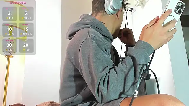 nakedfoam1 online show from 6, 4, 2026