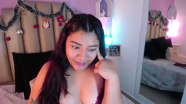 Snapshot of MeghanBurn chatting on 6, 1, 2025 MeghanBurn online show from 6, 1, 2025