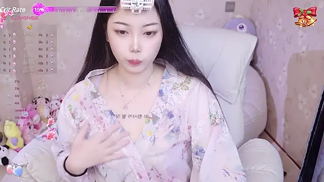 Snapshot of small_bell chatting on 2, 1, 2025 small bell online show from 2, 1, 2025