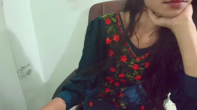 Snapshot of Srabontii chatting on 6, 3, 2025 Srabontii online show from 6, 3, 2025