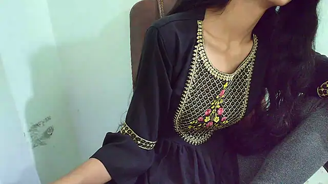 Snapshot of Srabontii chatting on 21, 3, 2025 Srabontii online show from 21, 3, 2025
