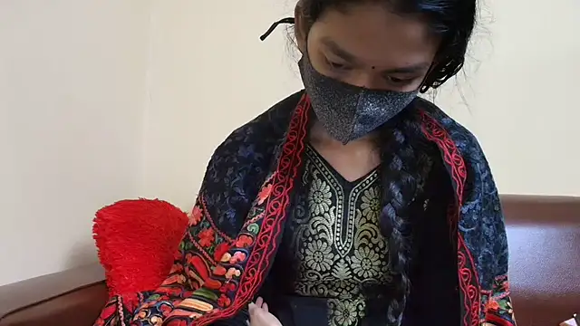 Srabontii online show from 2, 12, 2025