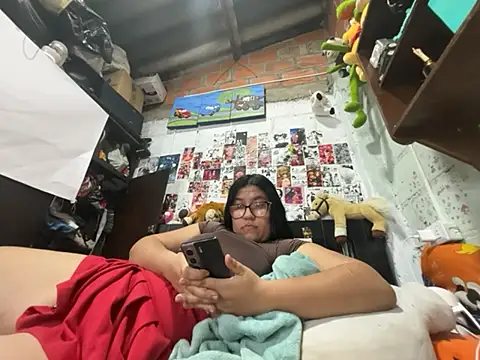 Snapshot of dafne19_ chatting on 7, 7, 2026 dafne19 online show from 7, 7, 2026