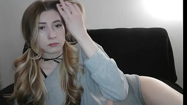 Snapshot of ErikaShyy chatting on 20, 4, 2026 ErikaShyy online show from 20, 4, 2026