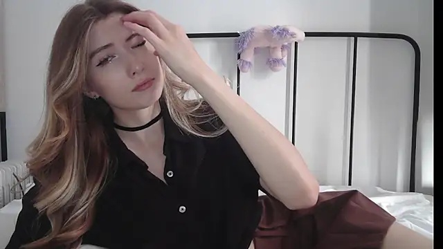 ErikaShyy online show from 8, 7, 2026