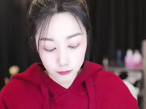 Nuyoah-77 online show from 9, 1, 2025