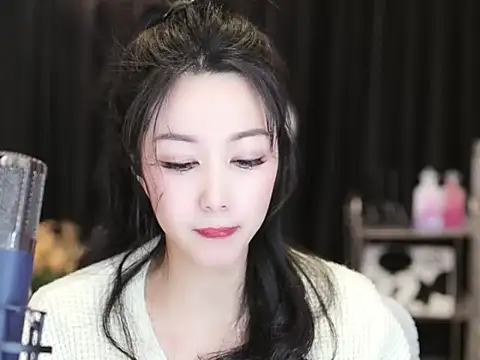 Nuyoah-77 online show from 19, 1, 2025