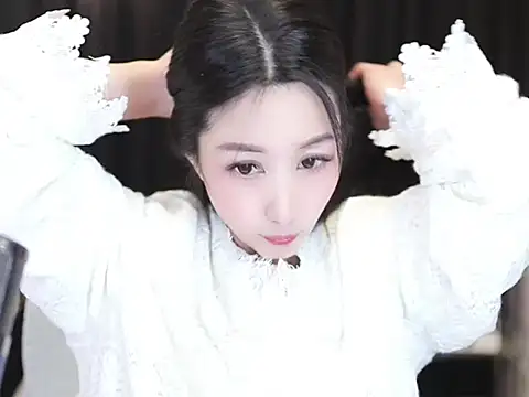 Nuyoah-77 online show from 4, 2, 2025