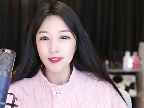 Nuyoah-77 online show from 11, 2, 2025