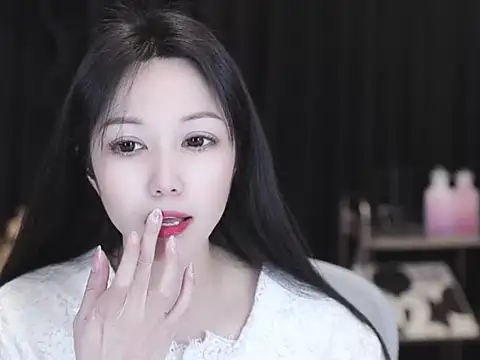 Nuyoah-77 online show from 13, 2, 2026