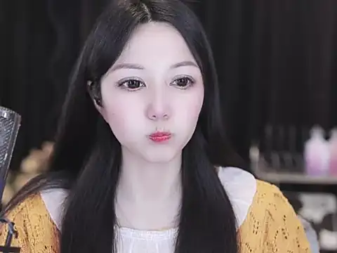 Nuyoah-77 online show from 4, 4, 2026