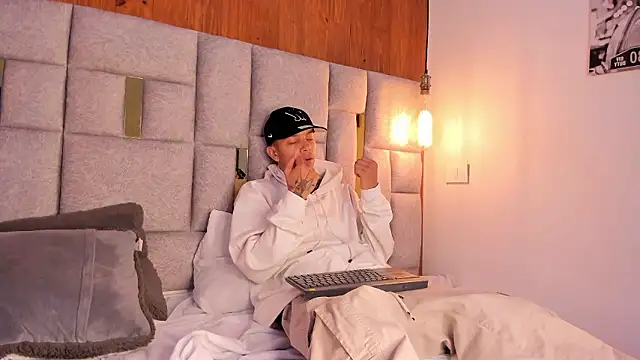 Noah Tokisha online show from 2, 12, 2024