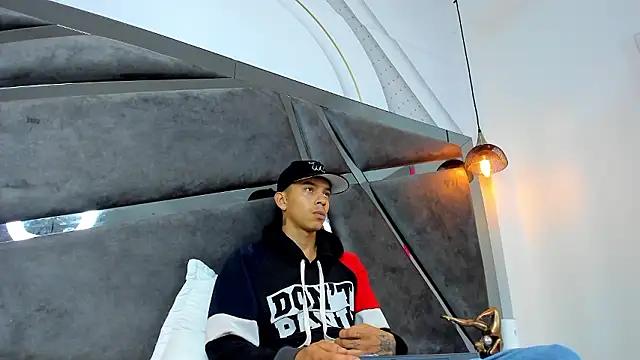 Noah Tokisha online show from 3, 12, 2024