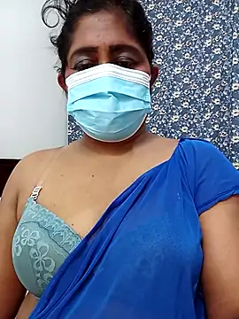 Snapshot of Maya8175 chatting on 19, 10, 2025 Maya8175 online show from 19, 10, 2025