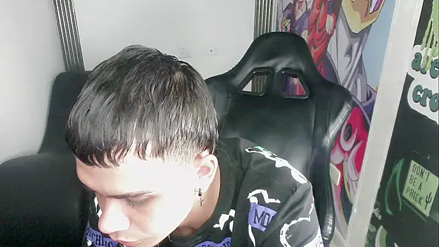 zacariasss  online show from 30, 12, 2024