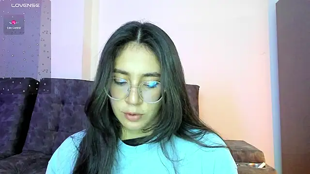 emmadiaz1 online show from 5, 12, 2024