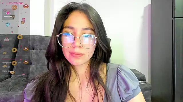 emmadiaz1 online show from 25, 2, 2025