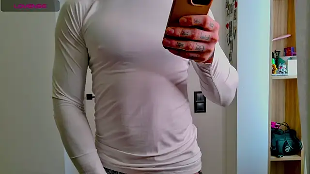 Snapshot of white_King9999 chatting on 1, 2, 2026 white King9999 online show from 1, 2, 2026