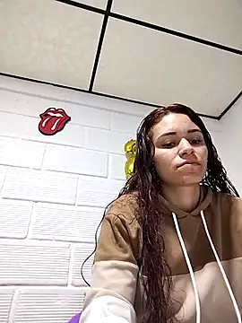 Snapshot of caroline0997 chatting on 13, 2, 2025 caroline0997 online show from 13, 2, 2025