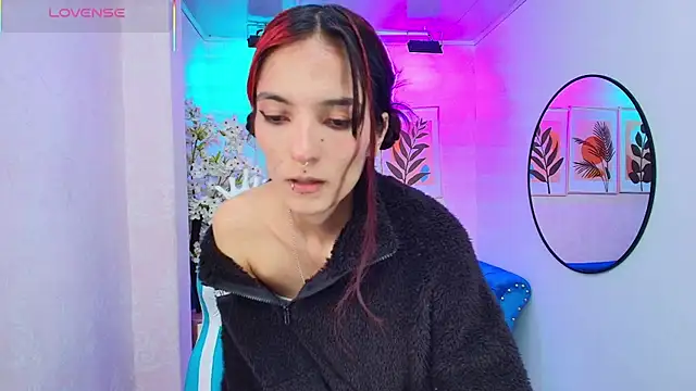 Dafne huges online show from 11, 11, 2025