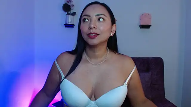 Emmi Cam online show from 27, 2, 2025