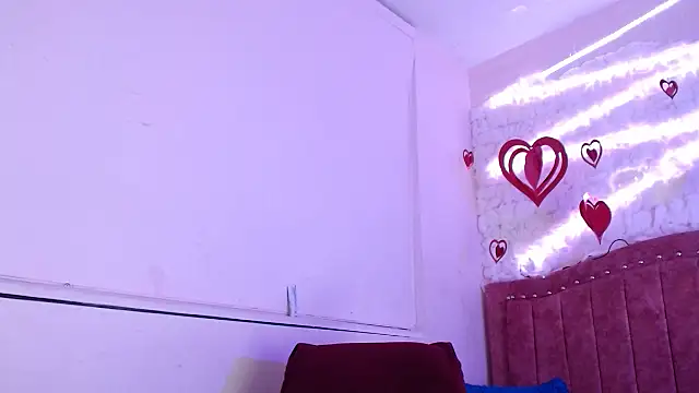 SarahStones online show from 28, 2, 2025