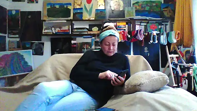 MariaAnaSunshine online show from 4, 12, 2025