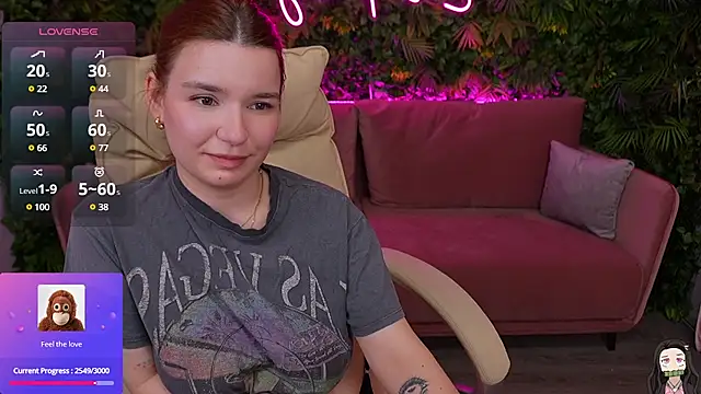 RedShinee online show from 10, 3, 2025