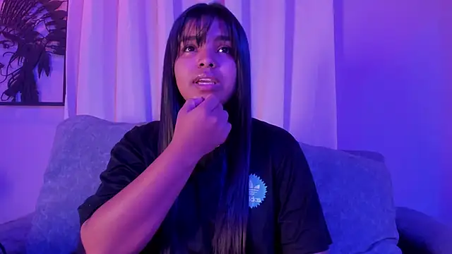 zoe roux21 online show from 6, 11, 2025