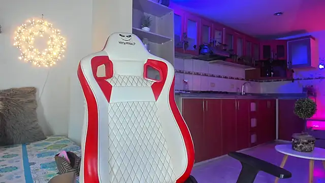 Snapshot of honey_fox1 chatting on 28, 1, 2025 honey fox1 online show from 28, 1, 2025