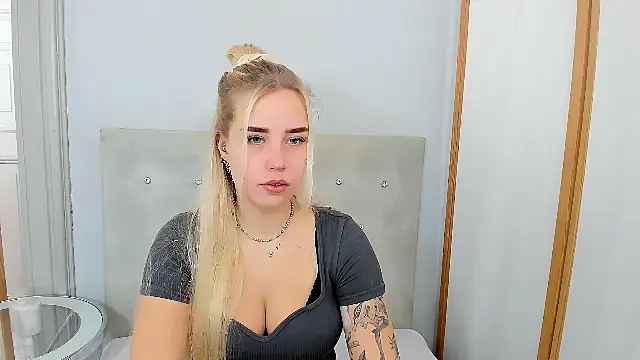 KristyHoney online show from 10, 3, 2025