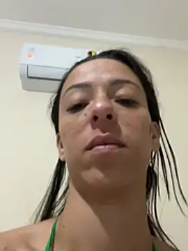 Snapshot of leelecarolinna chatting on 3, 8, 2026 leelecarolinna online show from 3, 8, 2026