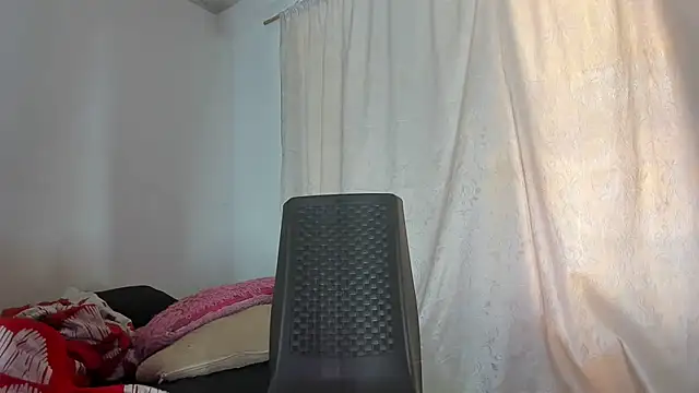 cristinamontiel online show from 11, 4, 2026