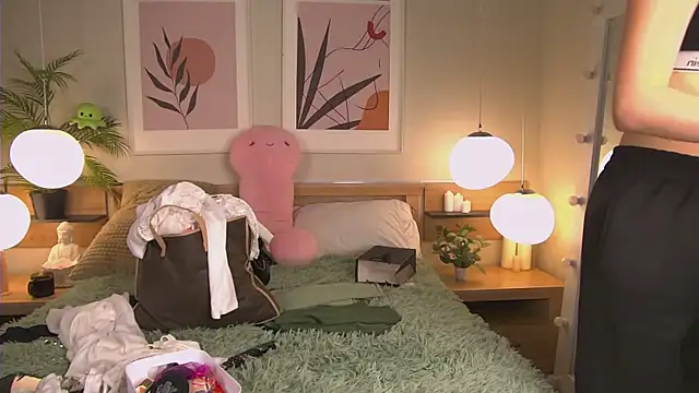 AshleyDouglas online show from 20, 1, 2025