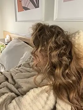 AshleyDouglas online show from 9, 3, 2025