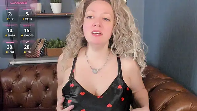 Snapshot of JesiaFoxi chatting on 15, 5, 2026 JesiaFoxi online show from 15, 5, 2026