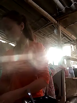 tatiana valencia online show from 2, 3, 2026